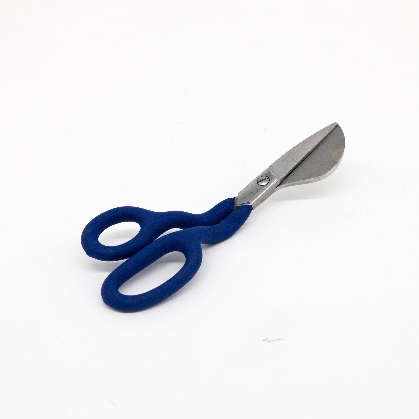 Duckbill scissors for cutting and trimming