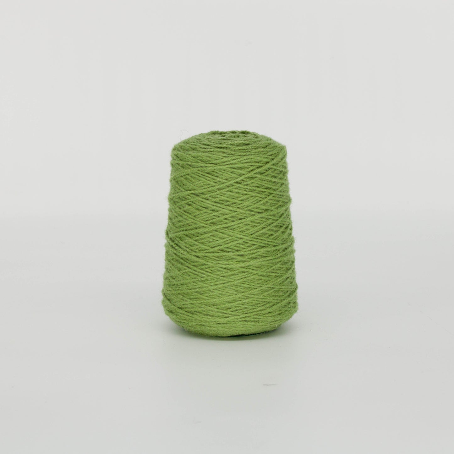 Mary Jane green 100% Wool Rug Yarn On Cones (153) - Tuftingshop