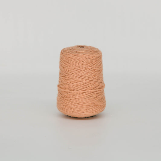 Light apricot 100% Wool Rug Yarn On Cones (325) - Tuftingshop