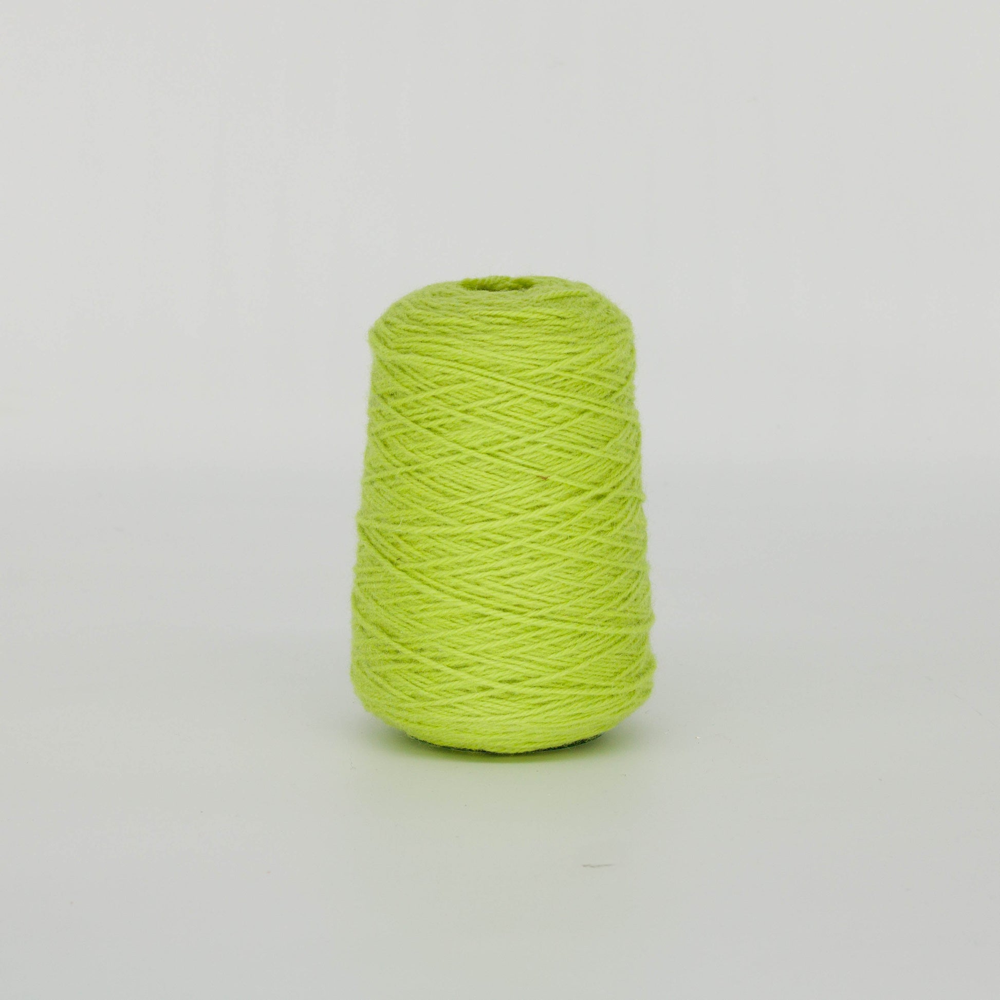 Reflecting green 100% Wool Rug Yarn On Cones (803c) - Tuftingshop